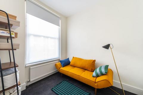 2 bedroom flat for sale, Kensington Gardens Square, Bayswater, London, W2