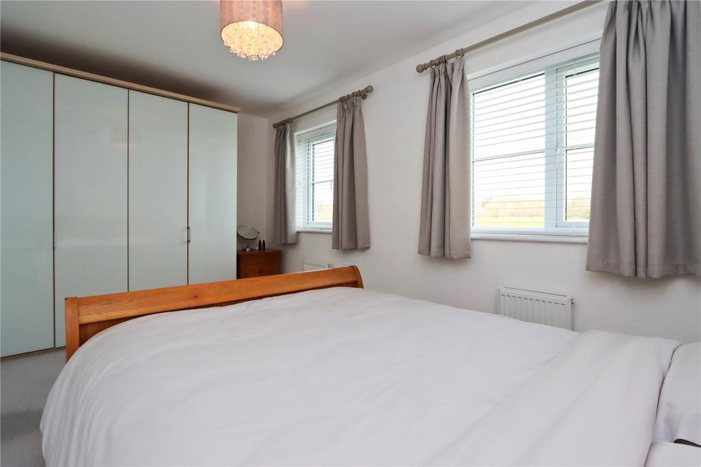 Bedroom 1 Pic 2
