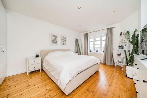 undefined, Adelaide Road, Surbiton KT6