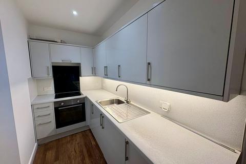 1 bedroom flat to rent, Hennapyn Road, Torquay, TQ2