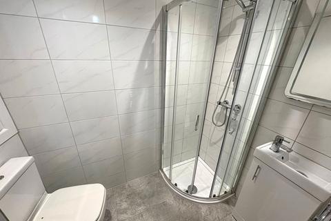1 bedroom flat to rent, Hennapyn Road, Torquay, TQ2