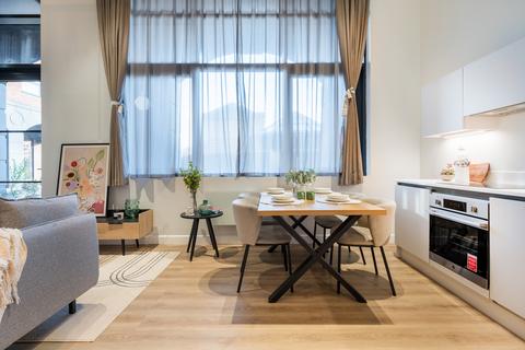 undefined, Clay, Salford Quays, M50