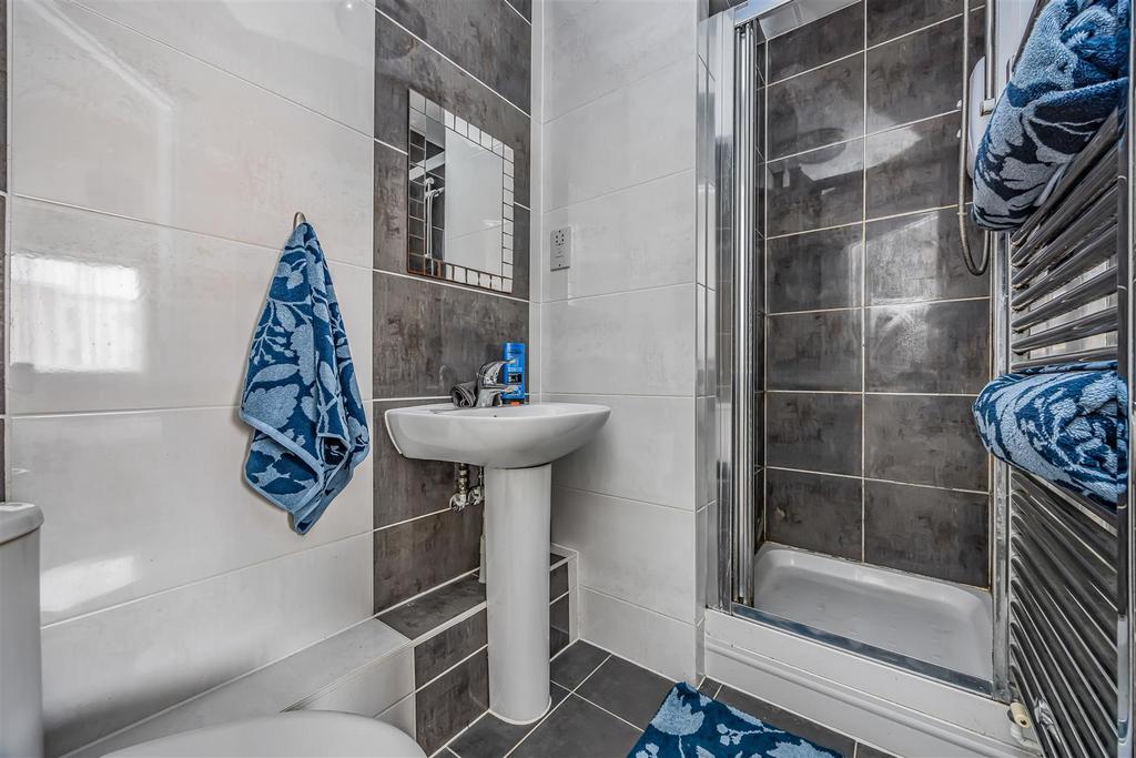4 Prunella Place, Tiller Road, Denmead-Small-Porti