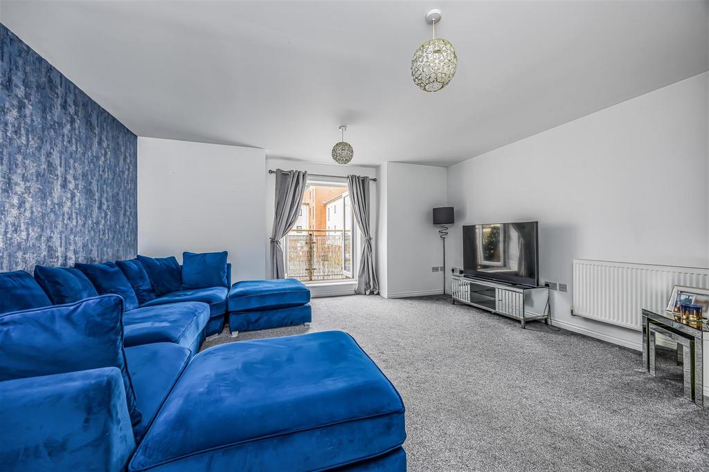 4 Prunella Place, Tiller Road, Denmead-Small-Porti
