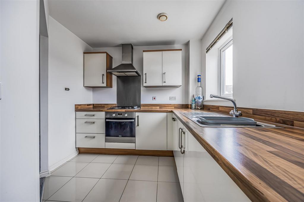 4 Prunella Place, Tiller Road, Denmead-Small-Porti