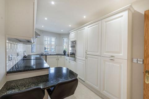 2 bedroom ground floor flat for sale, Alton Avenue, West Malling ME19