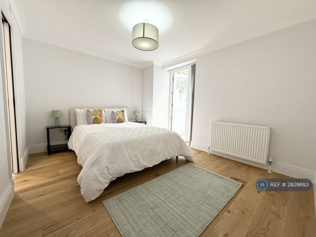 Second Bedroom With En-Suite