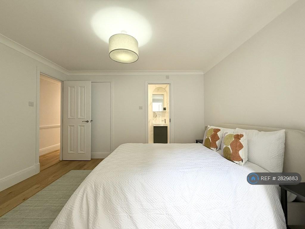 Second Bedroom With En-Suite