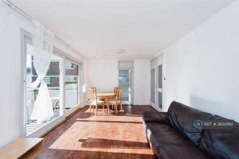 undefined, Courtlands, Richmond, TW10