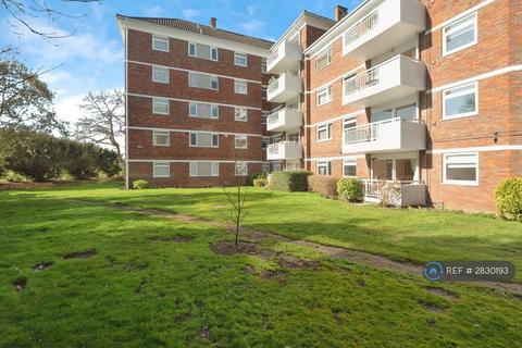 undefined, Courtlands, Richmond, TW10