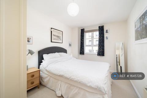 2 bedroom flat to rent, Thames Heights, London, SE1