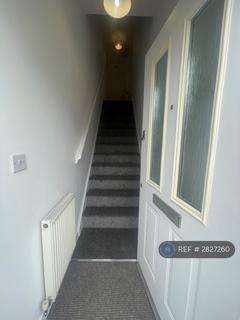 2 bedroom flat to rent, Carillon Close, Hoo, Rochester, ME3