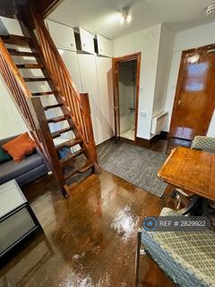 1 bedroom flat to rent, Harrington Square, London, NW1