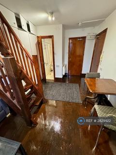 1 bedroom flat to rent, Harrington Square, London, NW1