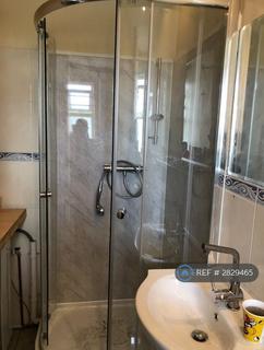 2 bedroom flat to rent, Medway Parade, Greenford, UB6