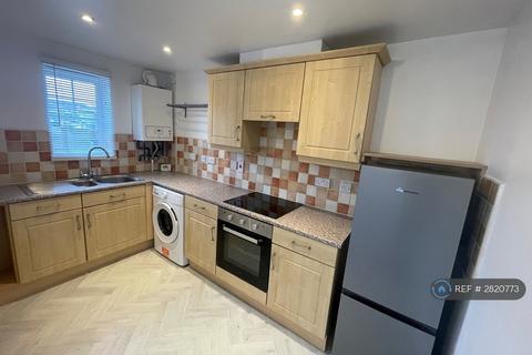 2 bedroom flat to rent, Redgrave Close, Gateshead, NE8