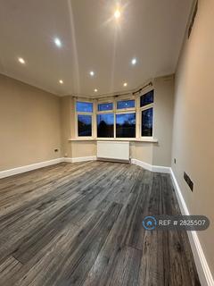 2 bedroom flat to rent, Renters Avenue, London, NW4