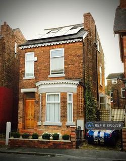 1 bedroom in a house share to rent, Maine Road, Manchester, M14