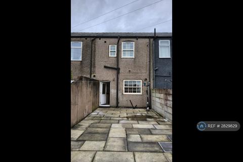 2 bedroom terraced house to rent, Walthew Lane, Platt Bridge, Wigan, WN2
