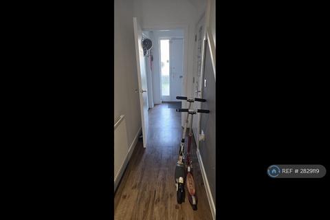 3 bedroom end of terrace house to rent, Ager Avenue, Dagenham, RM8