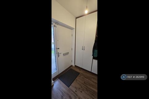 3 bedroom end of terrace house to rent, Ager Avenue, Dagenham, RM8