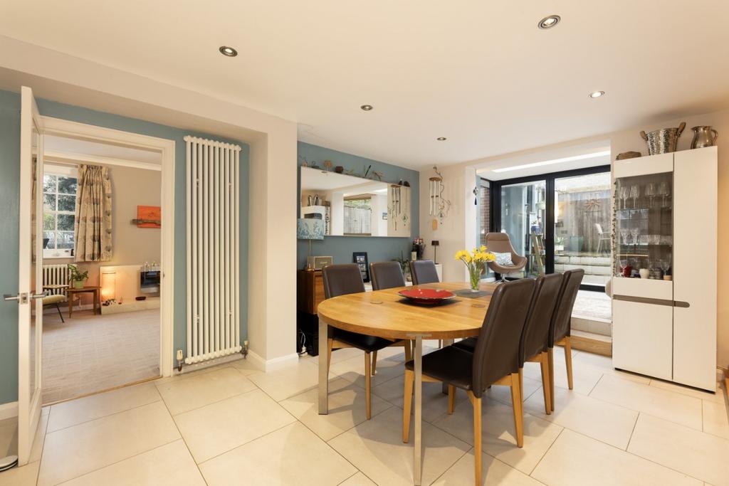 Kitchen/Dining Roon