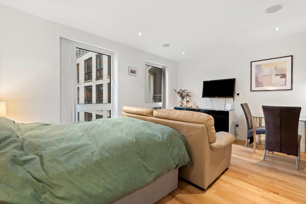 Reception/Bedroom