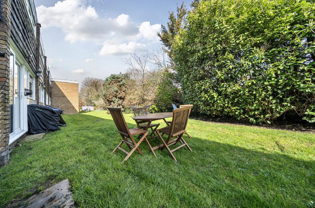 Rear communal garden