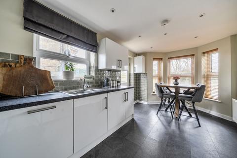 4 bedroom semi-detached house for sale, Footscray Road, London SE9