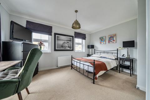4 bedroom semi-detached house for sale, Footscray Road, London SE9