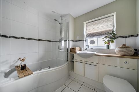 4 bedroom semi-detached house for sale, Footscray Road, London SE9