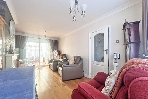 2 bedroom semi-detached house for sale, Crockford Road, West Bromwich