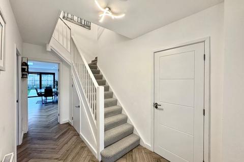 4 bedroom semi-detached house for sale, Beresford Road, Cullercoats NE30