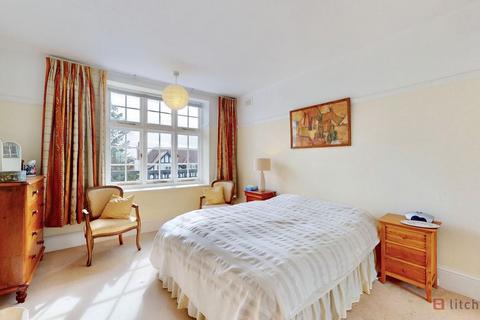 undefined, Langbourne Avenue, Highgate, N6