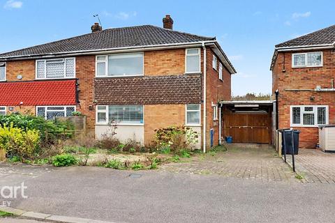undefined, Kynance Close, Luton