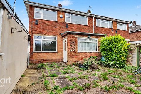 undefined, Kynance Close, Luton