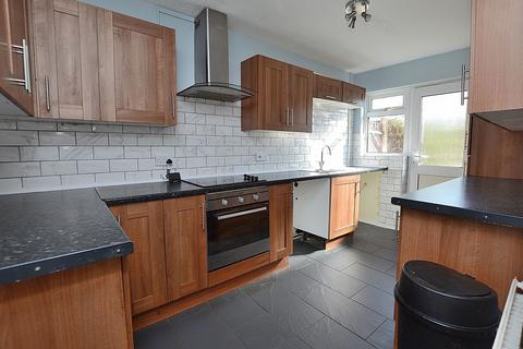 3 bedroom semi-detached house for sale, 19 Gayle Road, Tattershall