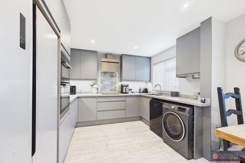 3 bedroom terraced house for sale, Brixham Close, Stevenage SG1