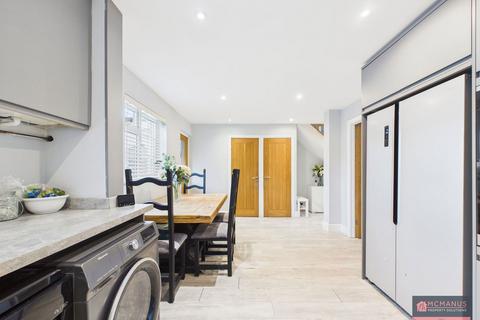 3 bedroom terraced house for sale, Brixham Close, Stevenage SG1