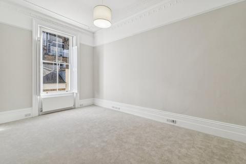 2 bedroom flat for sale, Courtfield Gardens, London
