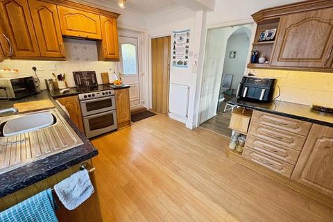 3 bedroom semi-detached house for sale, Avondale Avenue, Newcastle Upon Tyne NE12