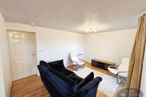 2 bedroom flat to rent, Knightsbridge Court, Newcastle Upon Tyne NE3