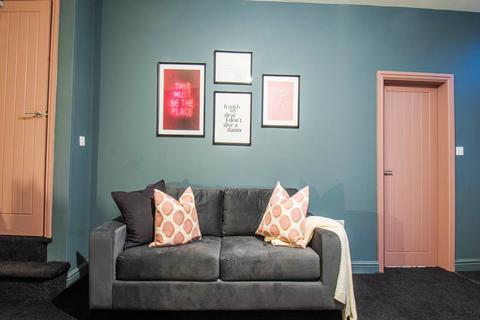 undefined, Sunny Grove (Room 3), West Yorkshire LS27