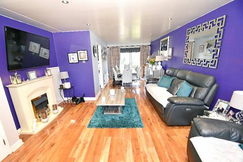 undefined, Raeswood Drive, Crookston, Glasgow, G53 7LB