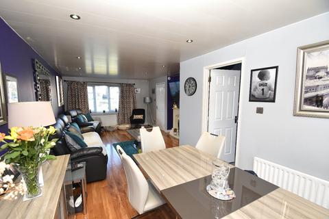 undefined, Raeswood Drive, Crookston, Glasgow, G53 7LB