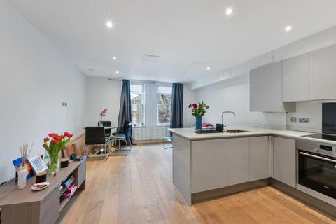 1 bedroom apartment to rent, The Glasshouse, 53 Tower Bridge Road, SE1