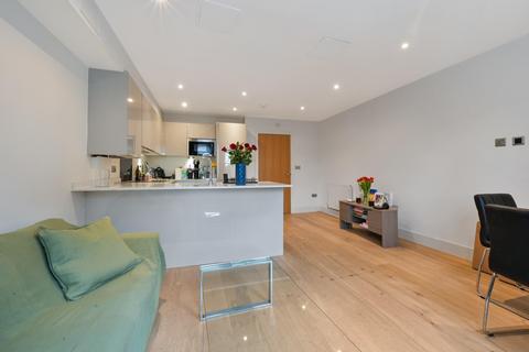 1 bedroom apartment to rent, The Glasshouse, 53 Tower Bridge Road, SE1