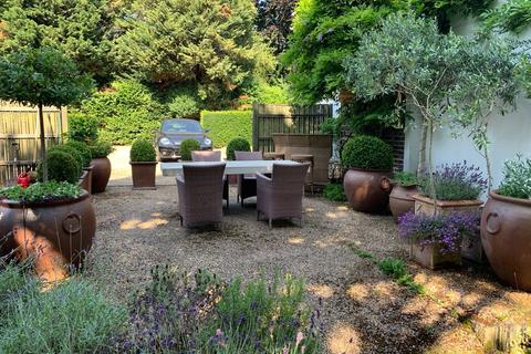 4 bedroom detached house for sale, Oakwood Close, Chislehurst