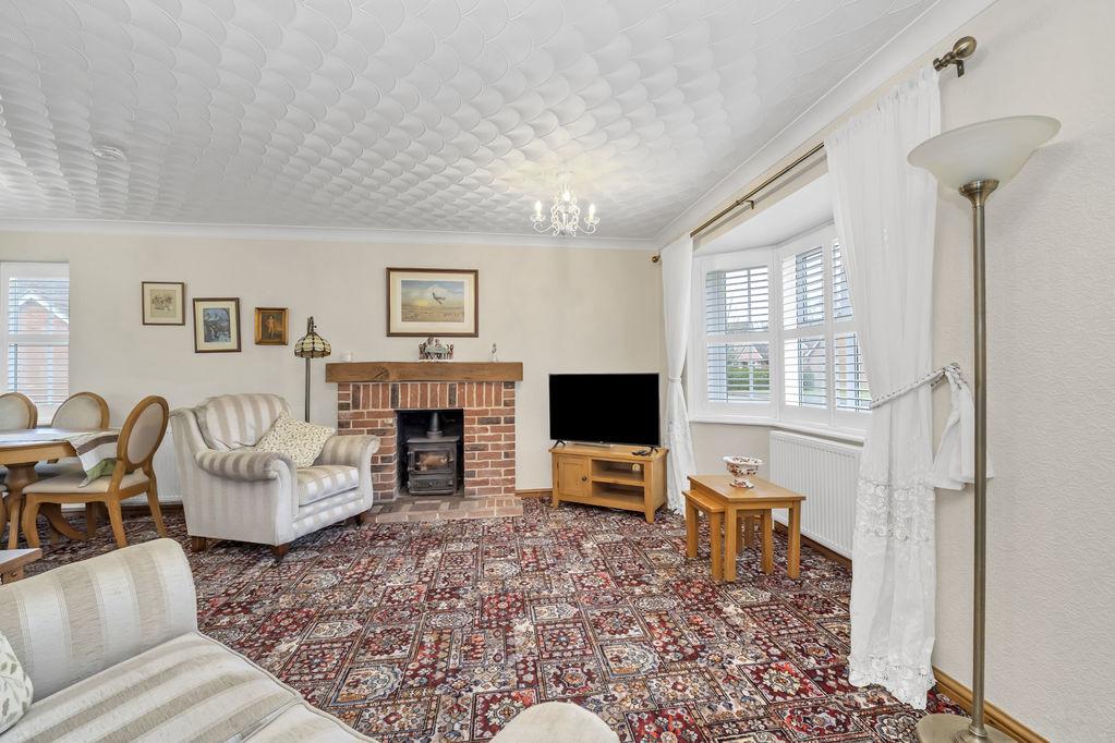 Sitting/Dining Room