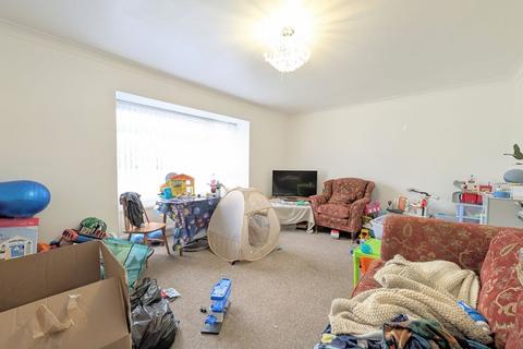 undefined, To Let - Warren Court, Westcliffe Road, Birkdale - Two Double Bedroom Apartment